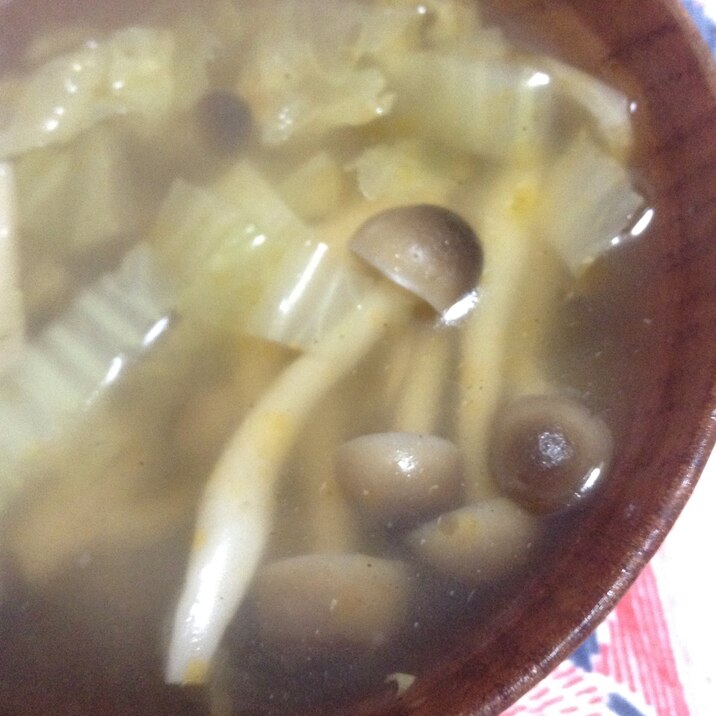 ピリ辛♪白菜ときのこの中華スープ